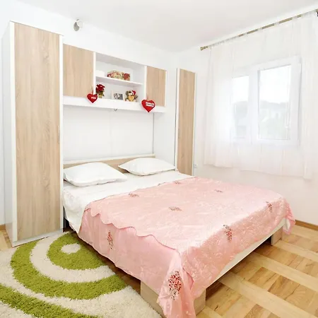 Appartement Ivica A1